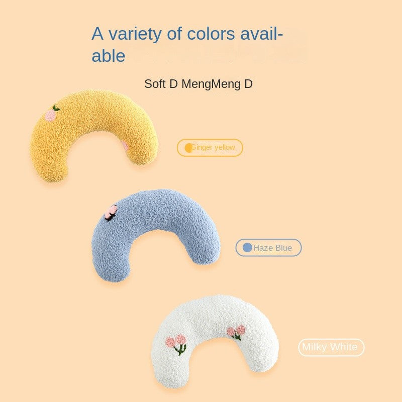 Moon-Shaped Pet Pillow for Dogs & Cats – Soft Plush Sleeping Bed for Small Pets | Cozy Cuddle Pad