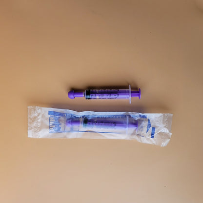 Pet Feeding Syringe - Colorful Plastic Medicine Dispenser for Cats/Dogs (5ml/10ml)
